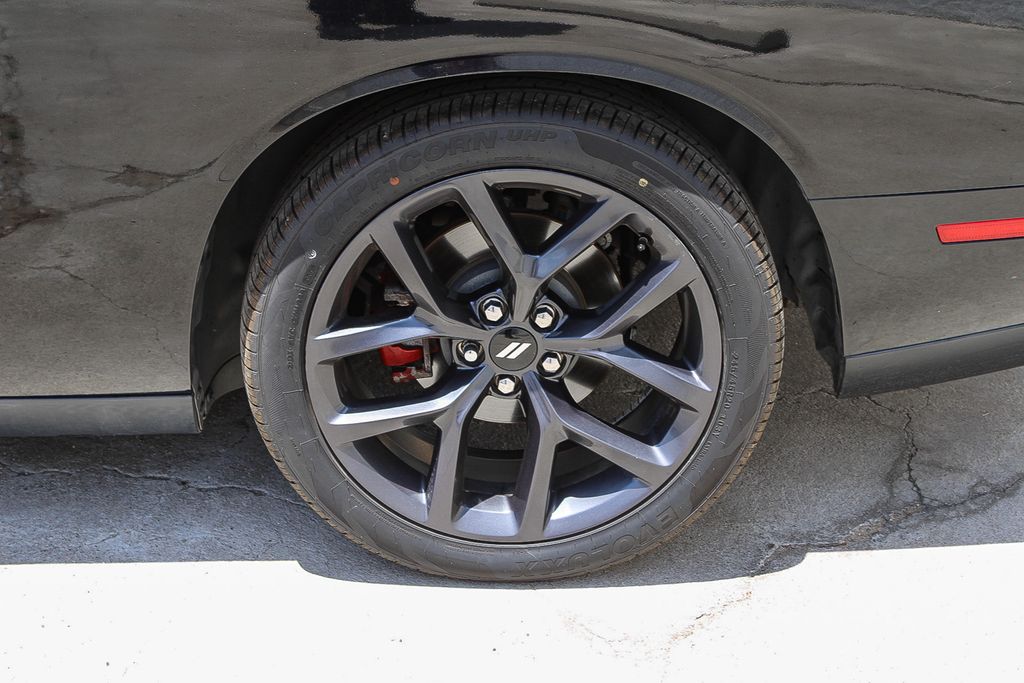 Thumbnail: 2019 Dodge Challenger - 9