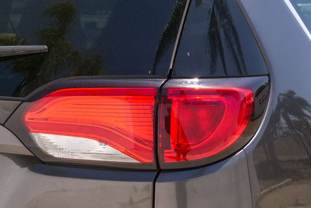 Thumbnail: 2019 Chrysler Pacifica - 11