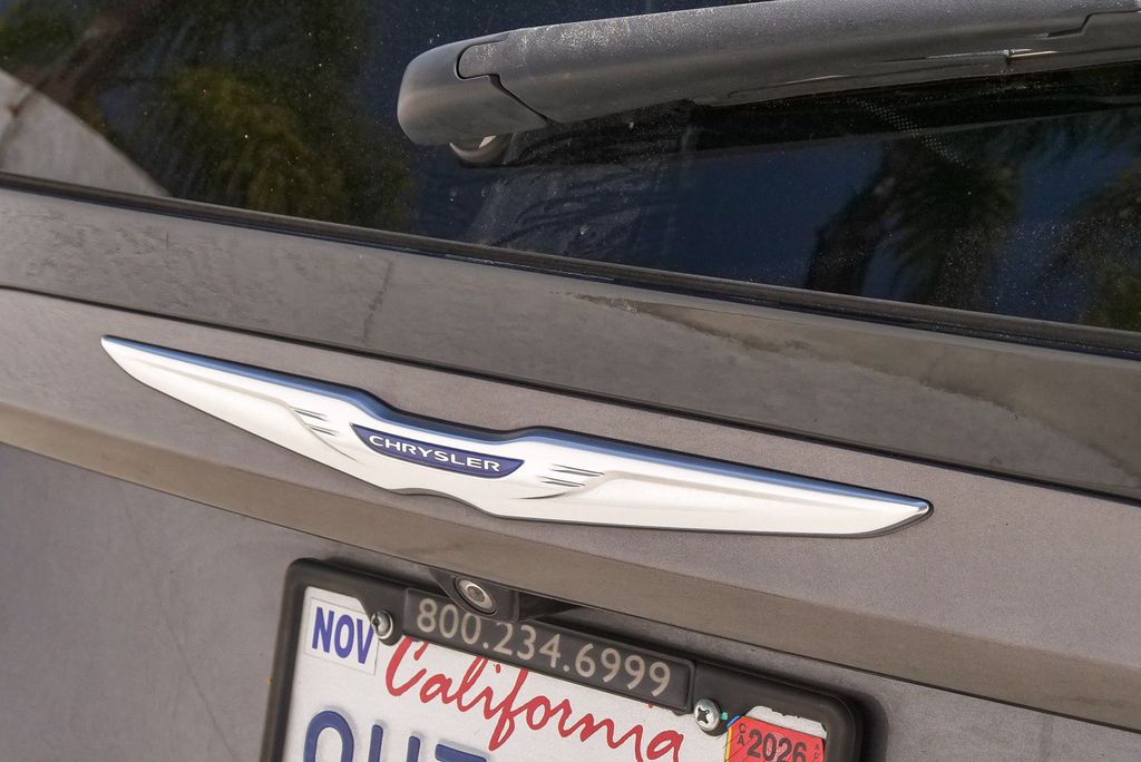 Thumbnail: 2019 Chrysler Pacifica - 5