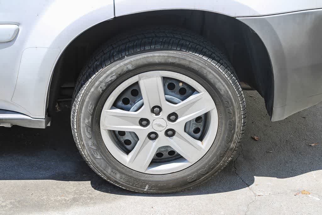Thumbnail: 2005 Chevrolet Equinox - 11