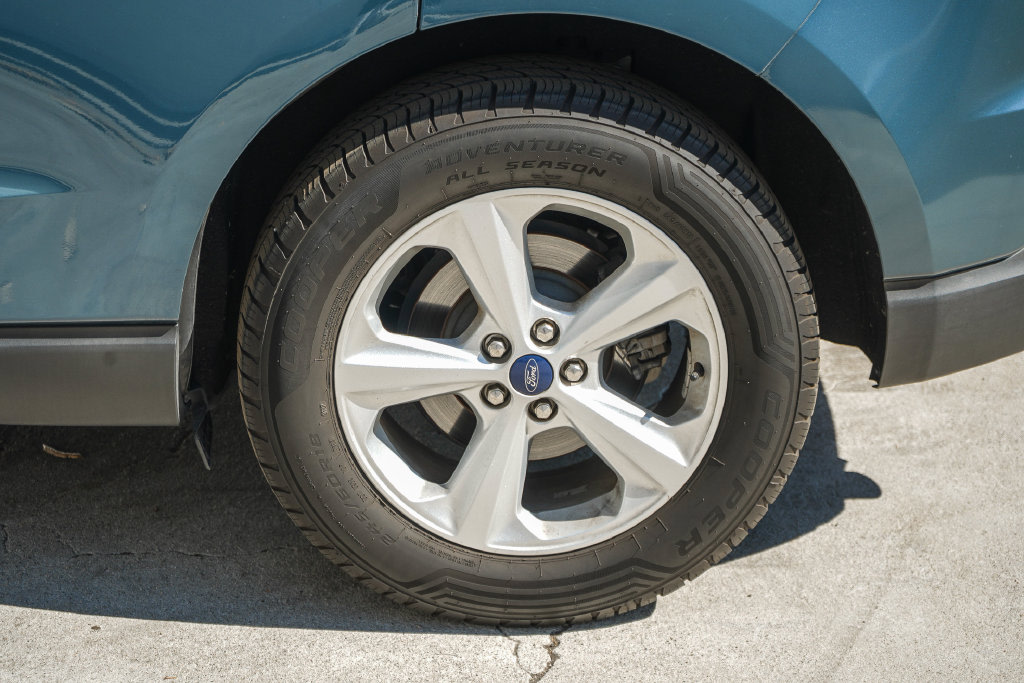 Thumbnail: 2016 Ford Edge - 13