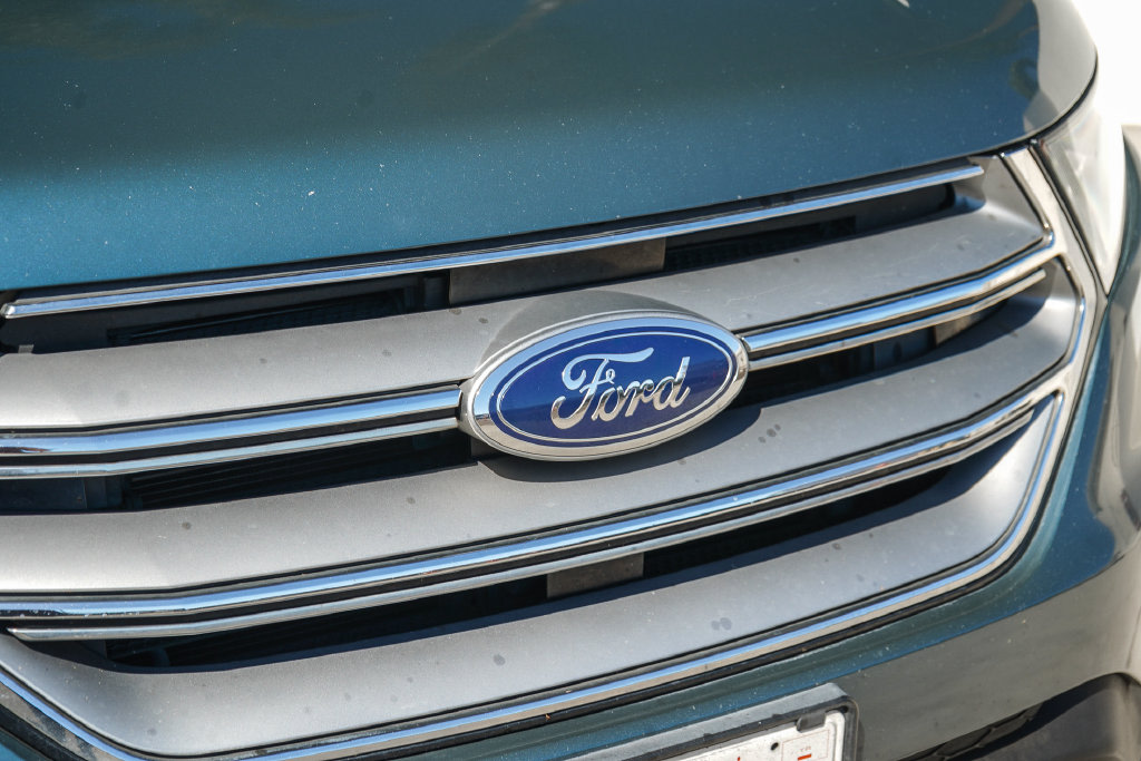 Thumbnail: 2016 Ford Edge - 10