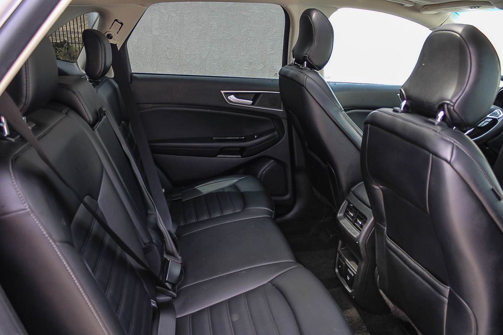 Thumbnail: 2019 Ford Edge - 11
