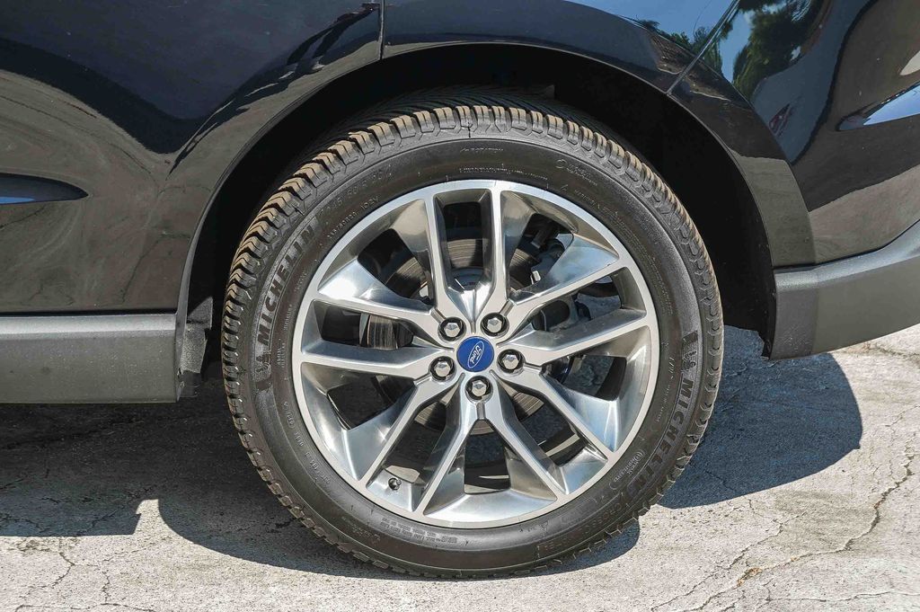 Thumbnail: 2017 Ford Edge - 6