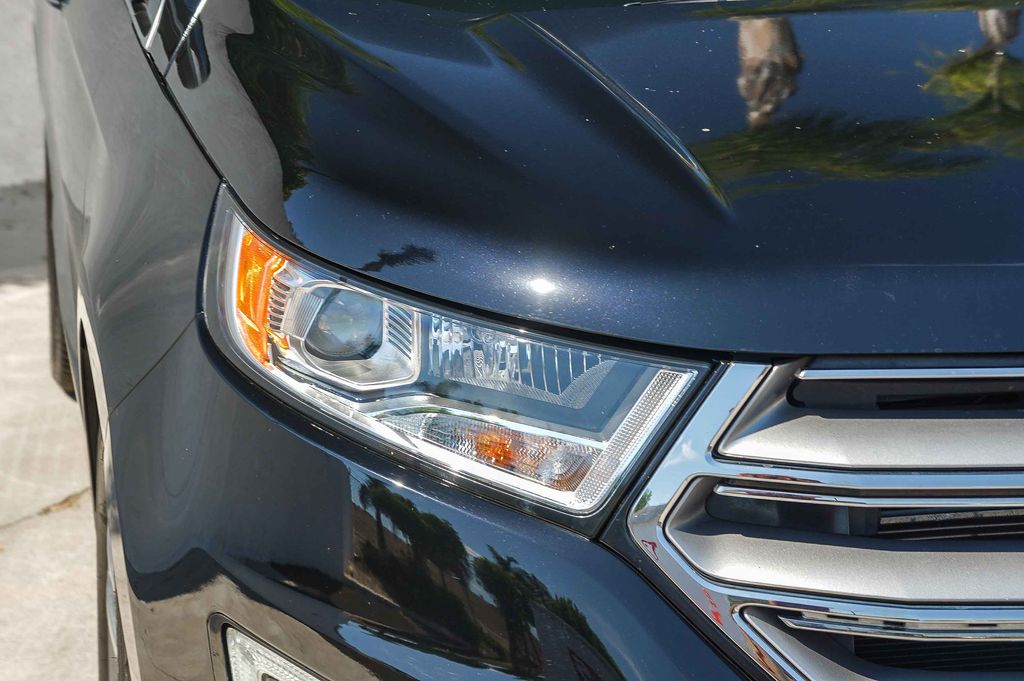 Thumbnail: 2017 Ford Edge - 5