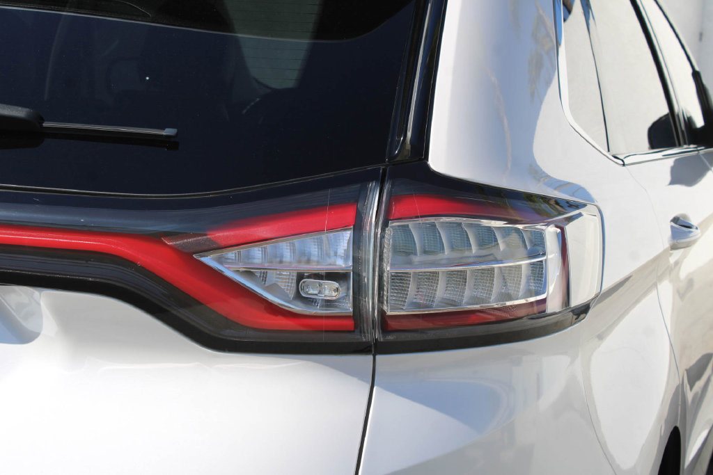 Thumbnail: 2015 Ford Edge - 9