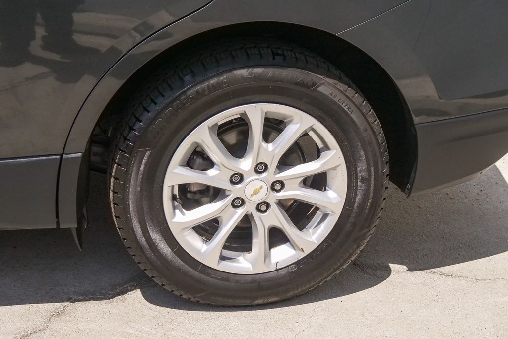 Thumbnail: 2018 Chevrolet Equinox - 18