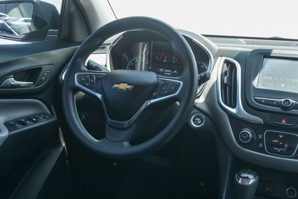 Thumbnail: 2018 Chevrolet Equinox - 8
