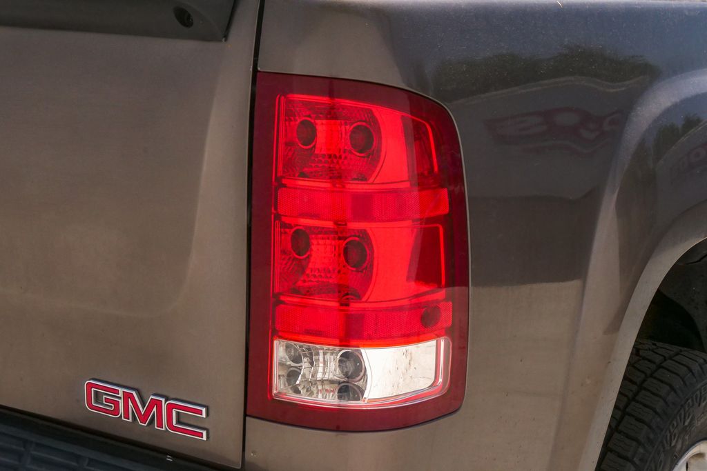 Thumbnail: 2007 GMC Sierra 1500 - 11