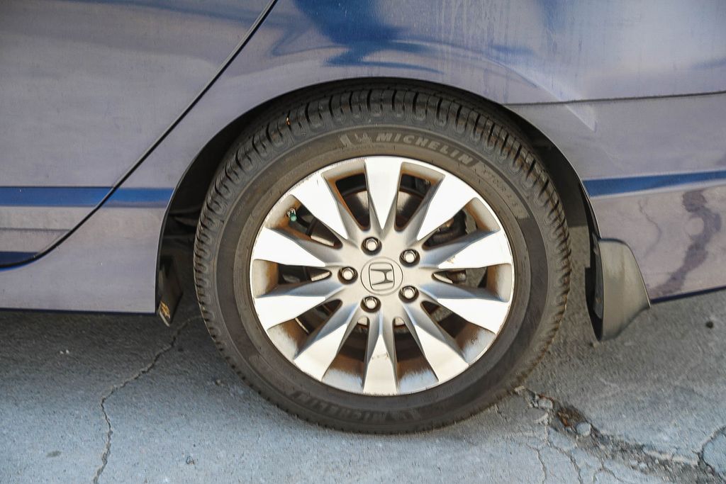 Thumbnail: 2011 Honda Civic - 9