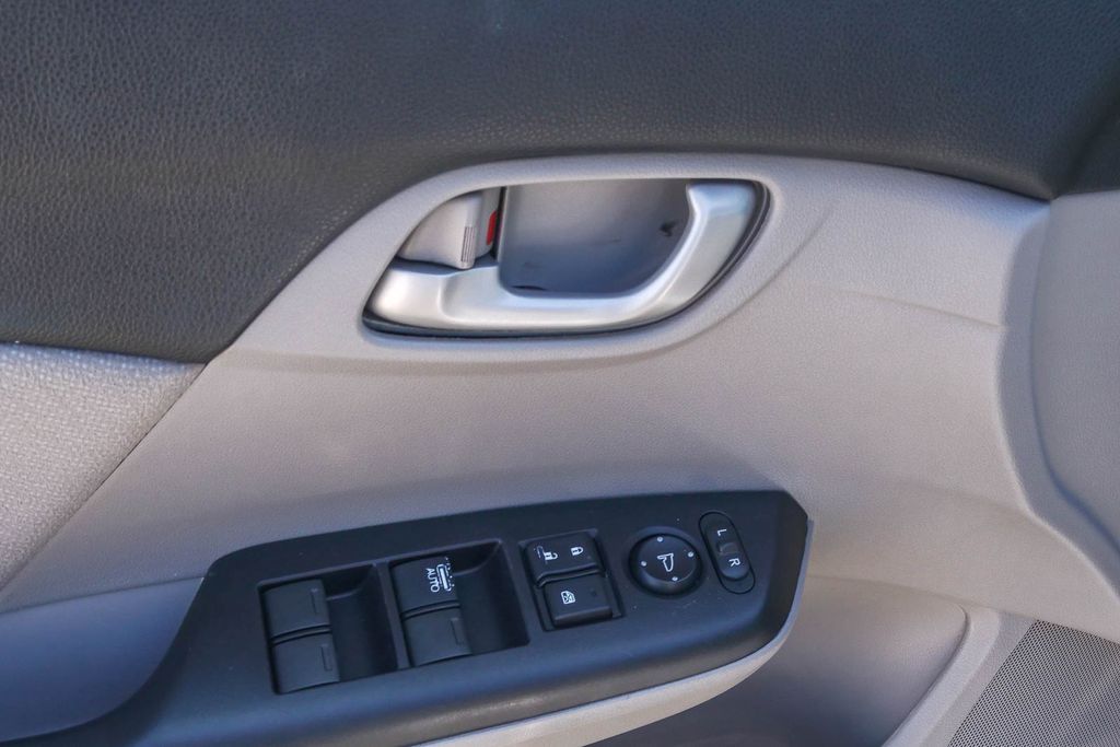 Thumbnail: 2013 Honda Civic - 20