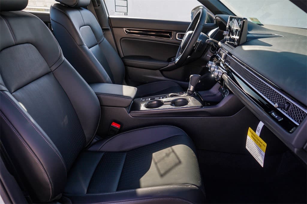 2025 Honda Civic Sport Touring 9