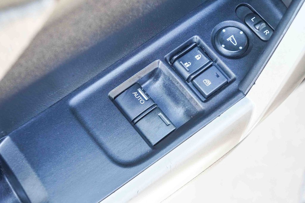 Thumbnail: 2014 Honda Civic - 6