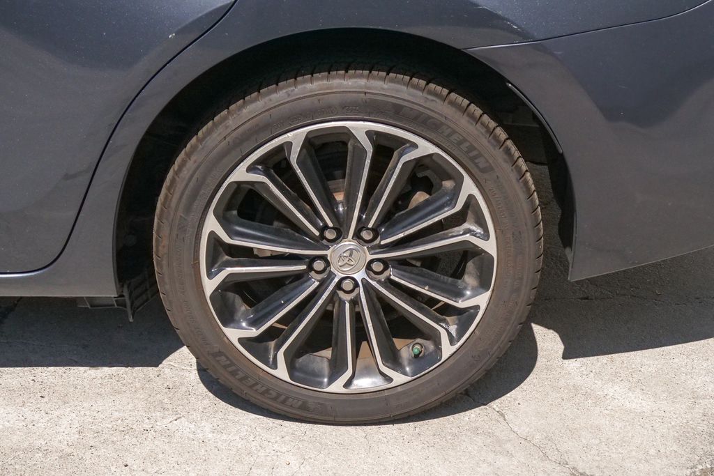 Thumbnail: 2016 Toyota Corolla - 10