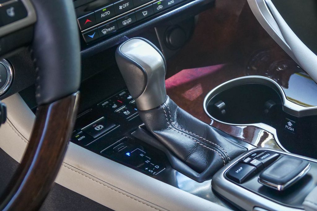 Thumbnail: 2016 Lexus RX - 13
