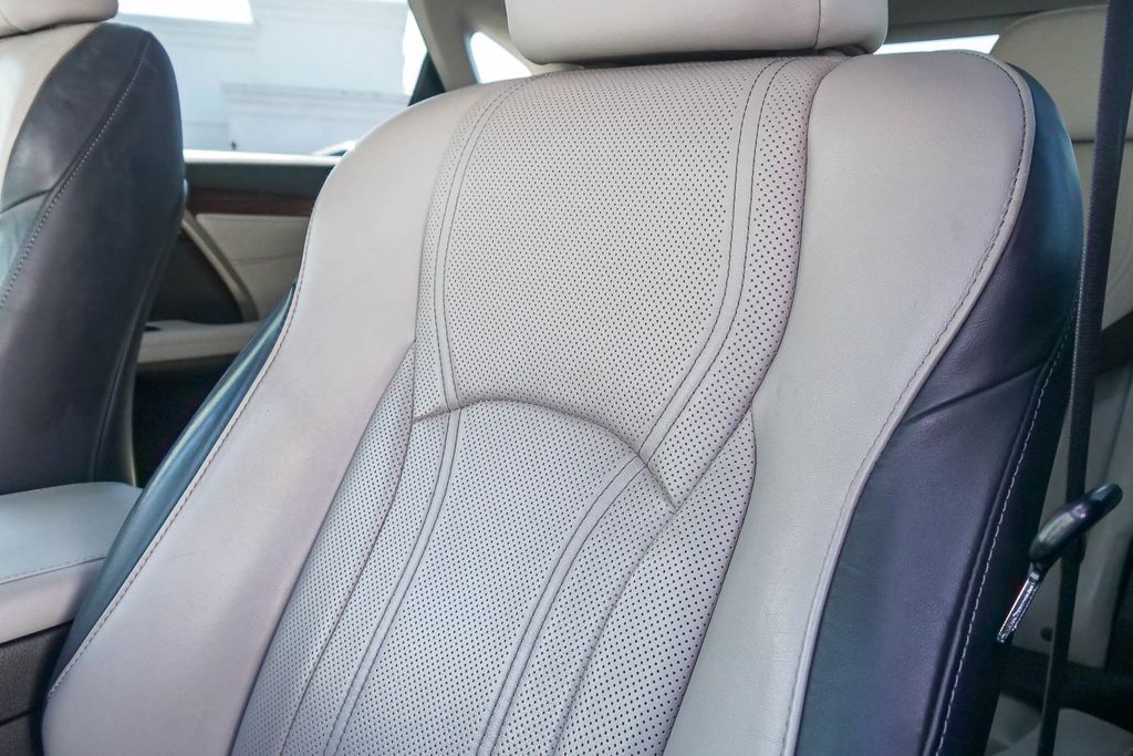 Thumbnail: 2016 Lexus RX - 23