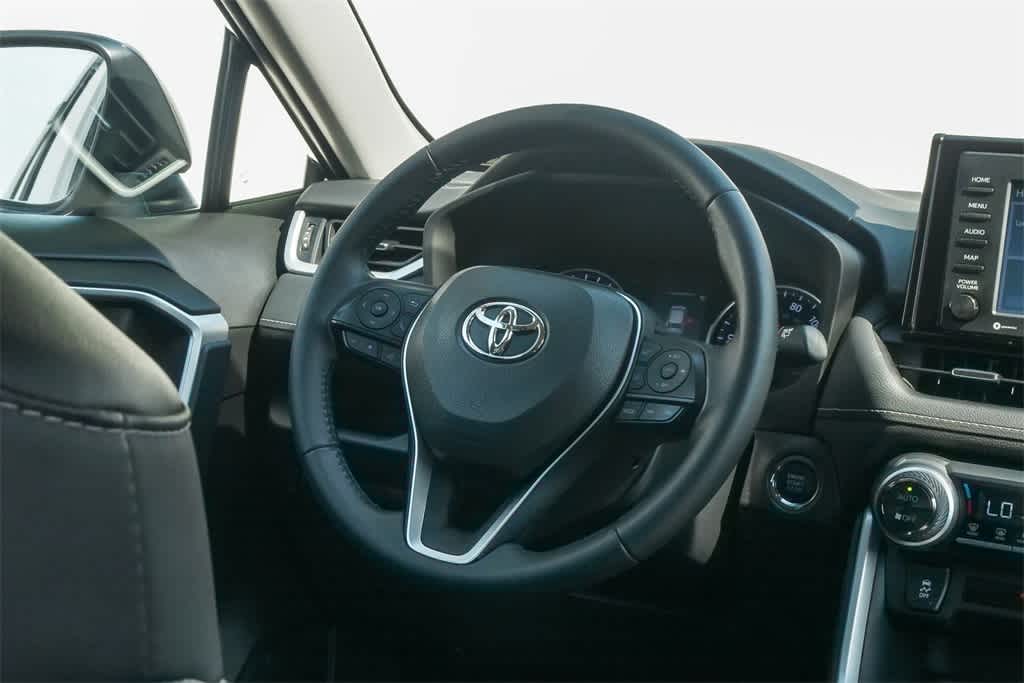 Thumbnail: 2022 Toyota RAV4 - 13