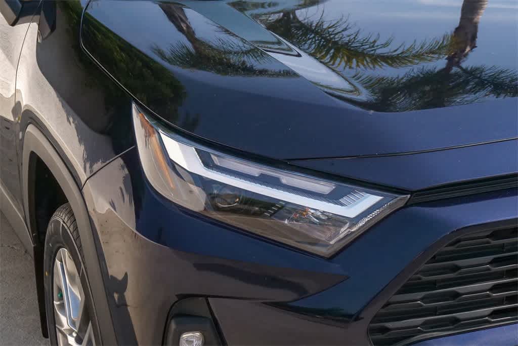 Thumbnail: 2022 Toyota RAV4 - 6