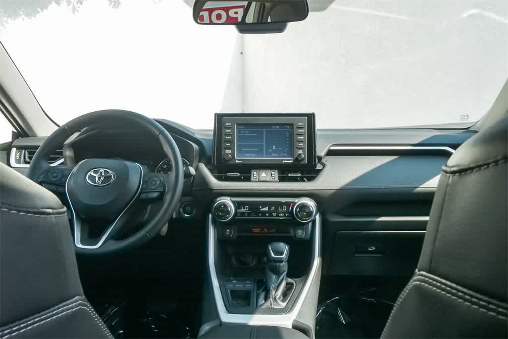 Thumbnail: 2022 Toyota RAV4 - 9