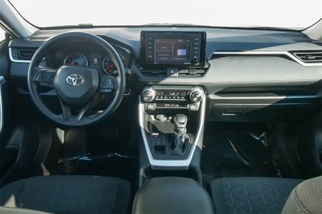 2021 Toyota RAV4 XLE 2