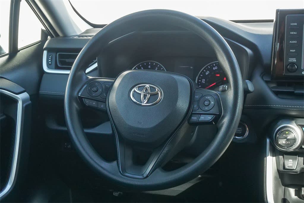 2021 Toyota RAV4 XLE 12