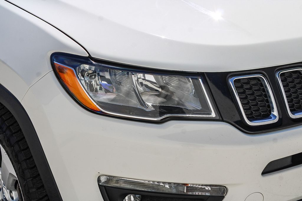 Thumbnail: 2019 Jeep Compass - 11