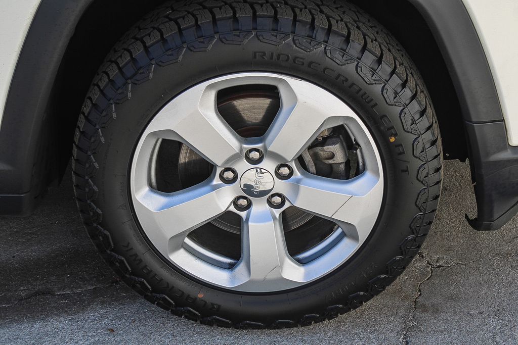 Thumbnail: 2019 Jeep Compass - 10