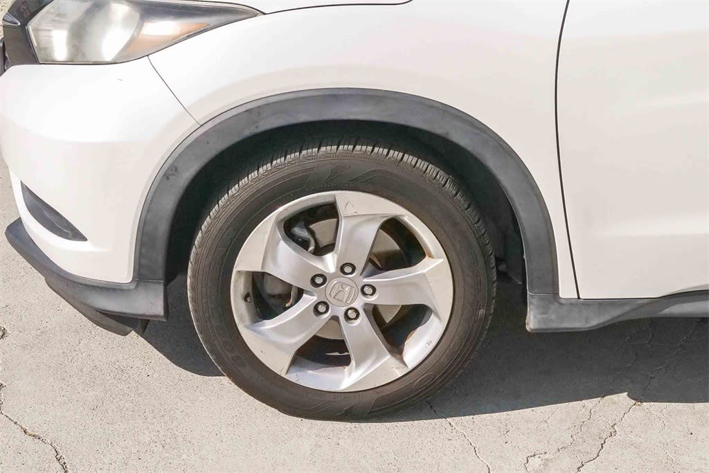 Thumbnail: 2016 Honda HR-V - 6