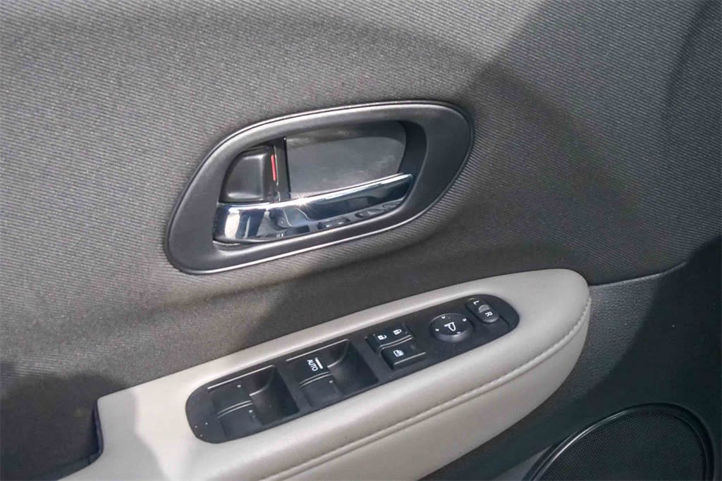 Thumbnail: 2022 Honda HR-V - 21