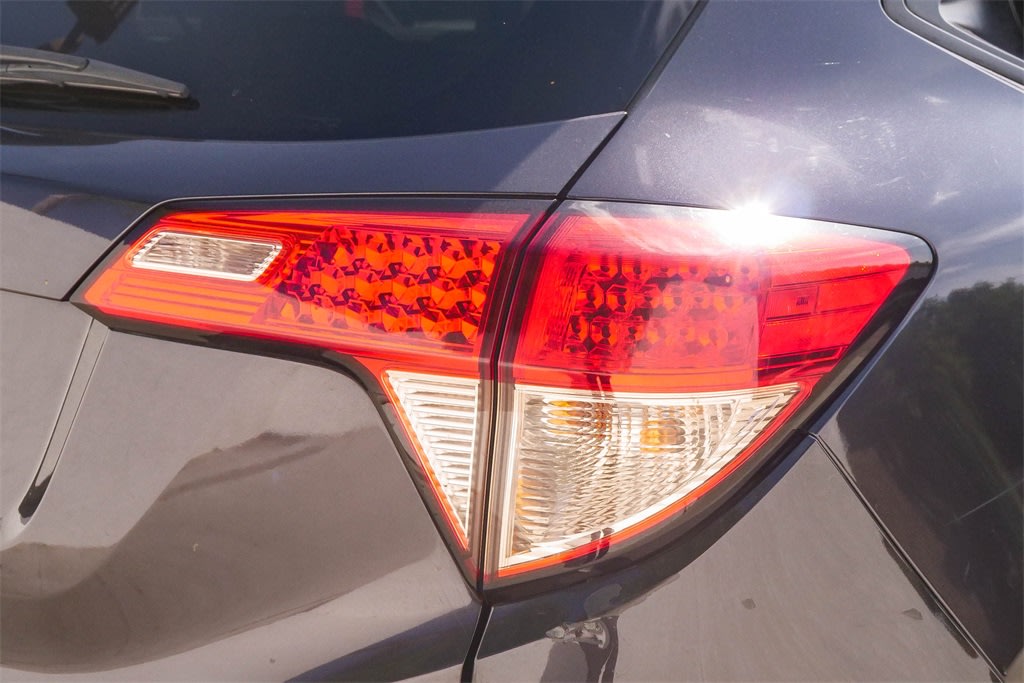 Thumbnail: 2016 Honda HR-V - 12