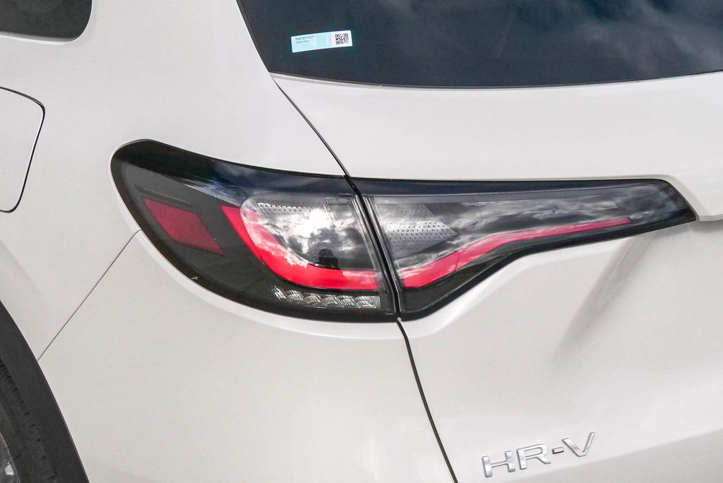 Thumbnail: 2027 Honda HR-V - 21