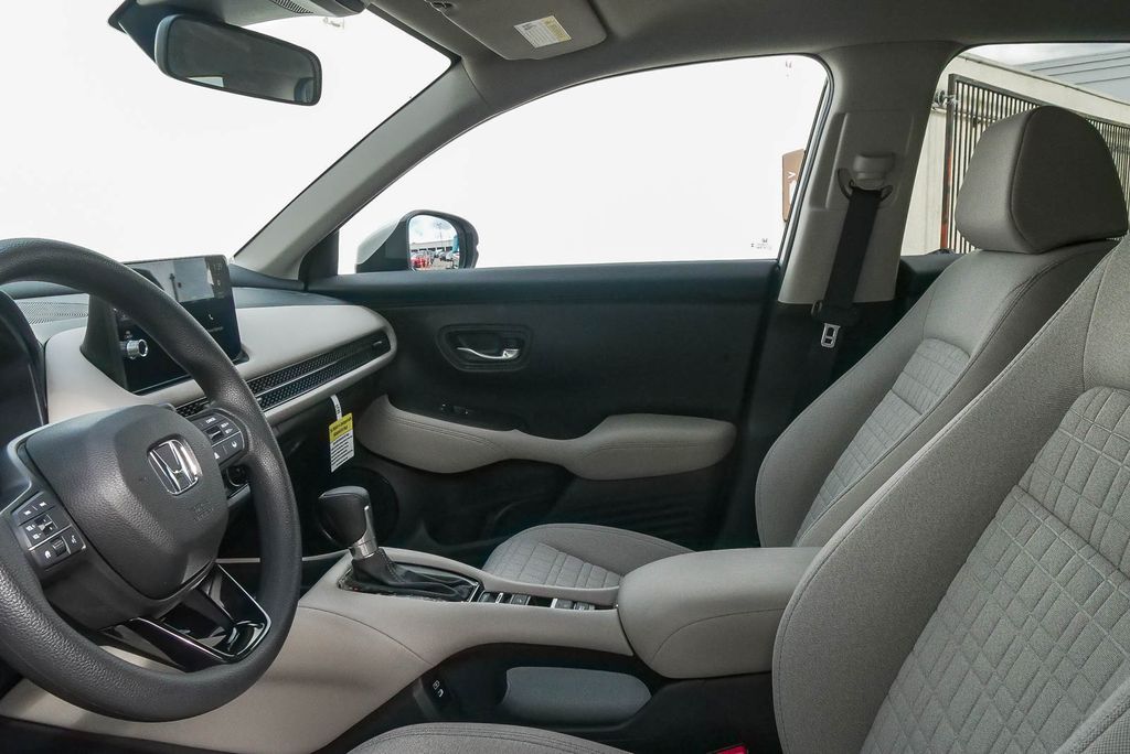 Thumbnail: 2027 Honda HR-V - 10