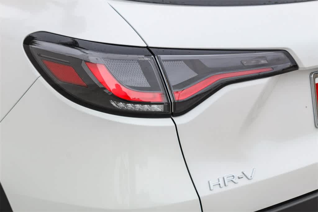 2025 Honda HR-V Sport 18