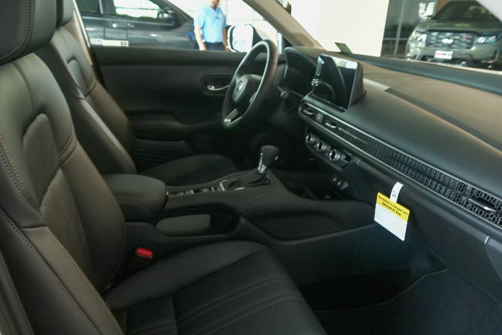 Thumbnail: 2027 Honda HR-V - 6