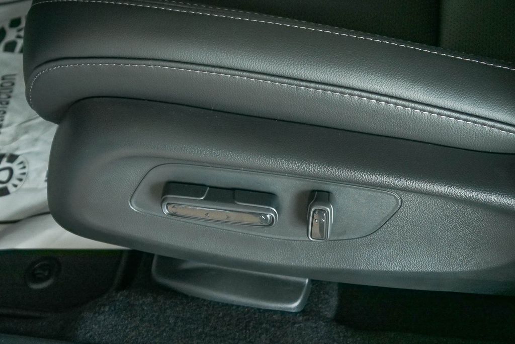 Thumbnail: 2027 Honda HR-V - 19