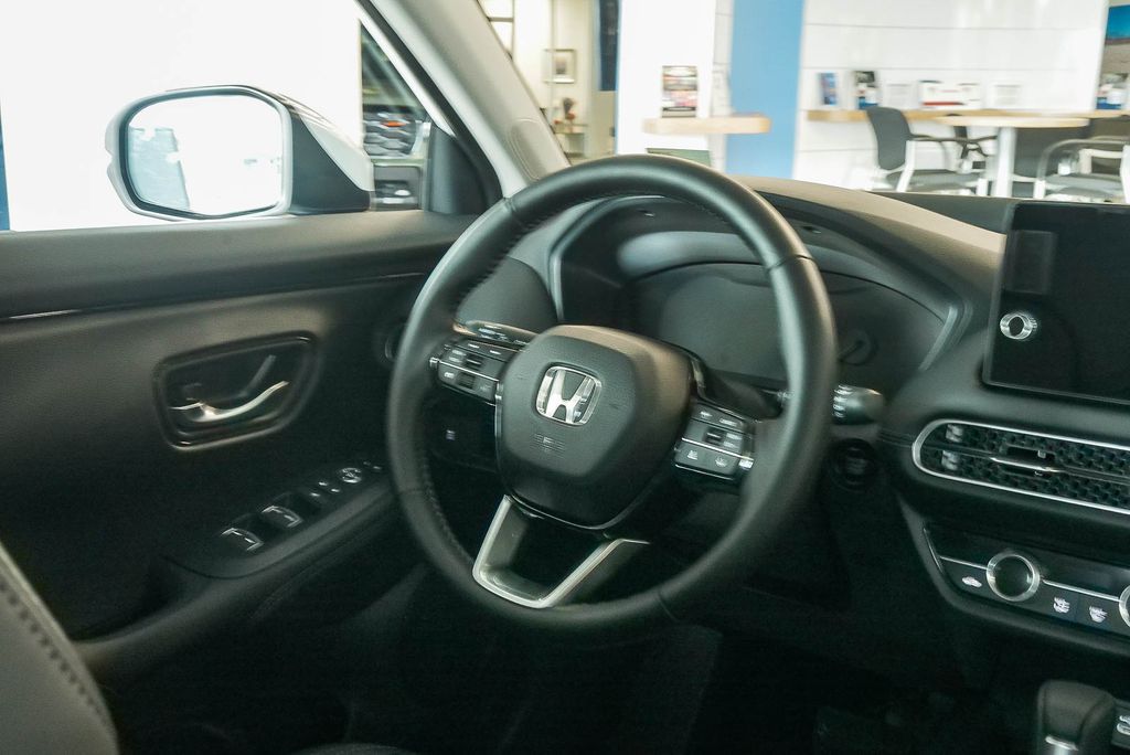 Thumbnail: 2027 Honda HR-V - 2
