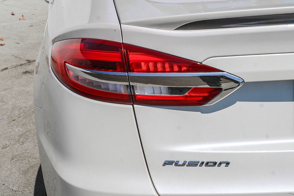 Thumbnail: 2020 Ford Fusion - 10