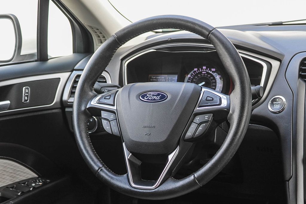 Thumbnail: 2020 Ford Fusion - 8