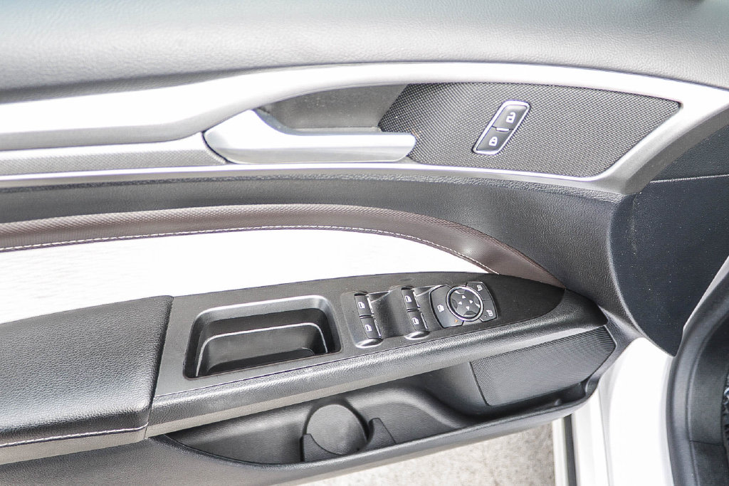Thumbnail: 2020 Ford Fusion - 25