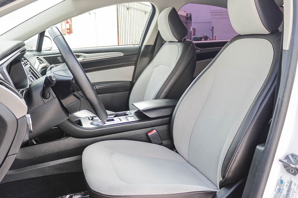 Thumbnail: 2020 Ford Fusion - 10
