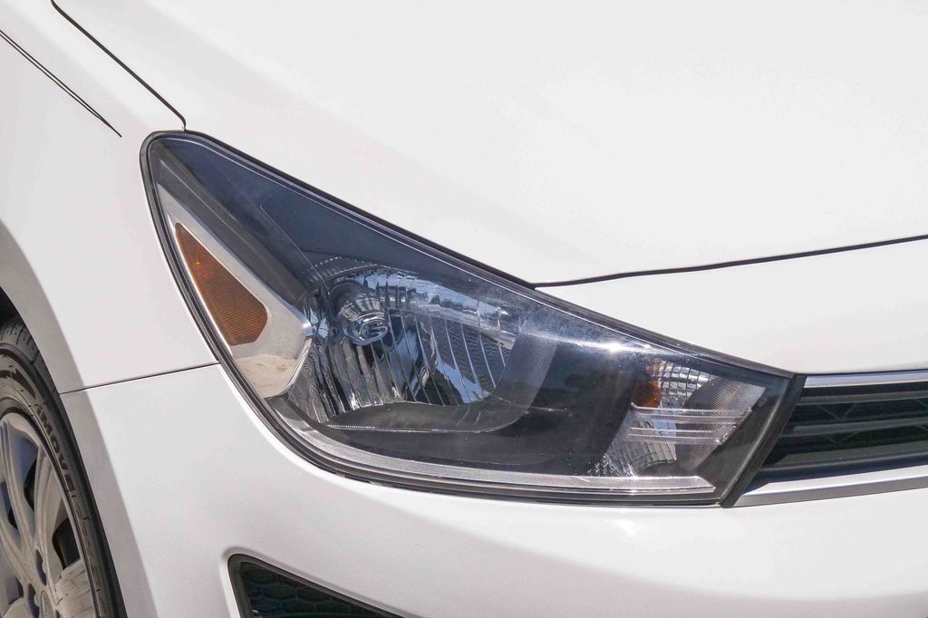 Thumbnail: 2023 Kia Rio - 17