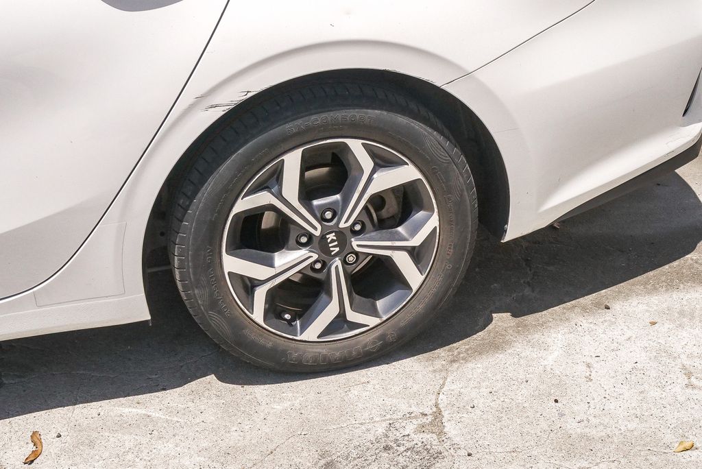 Thumbnail: 2019 Kia Forte - 10