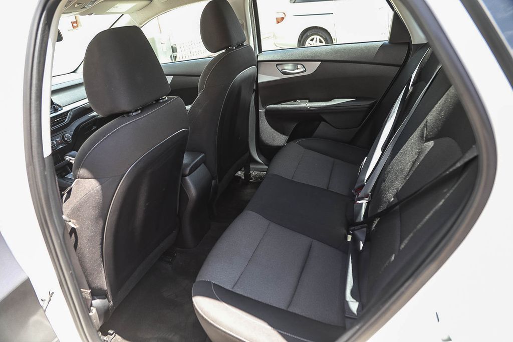 Thumbnail: 2024 Kia Forte - 11