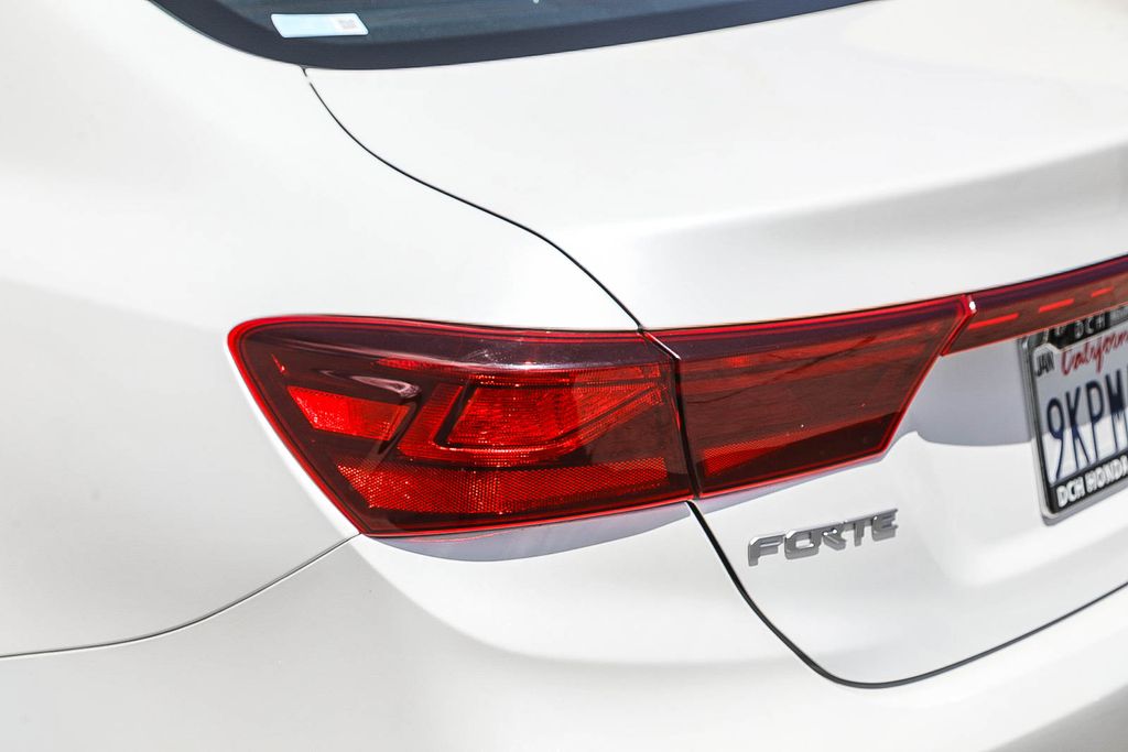 Thumbnail: 2024 Kia Forte - 20