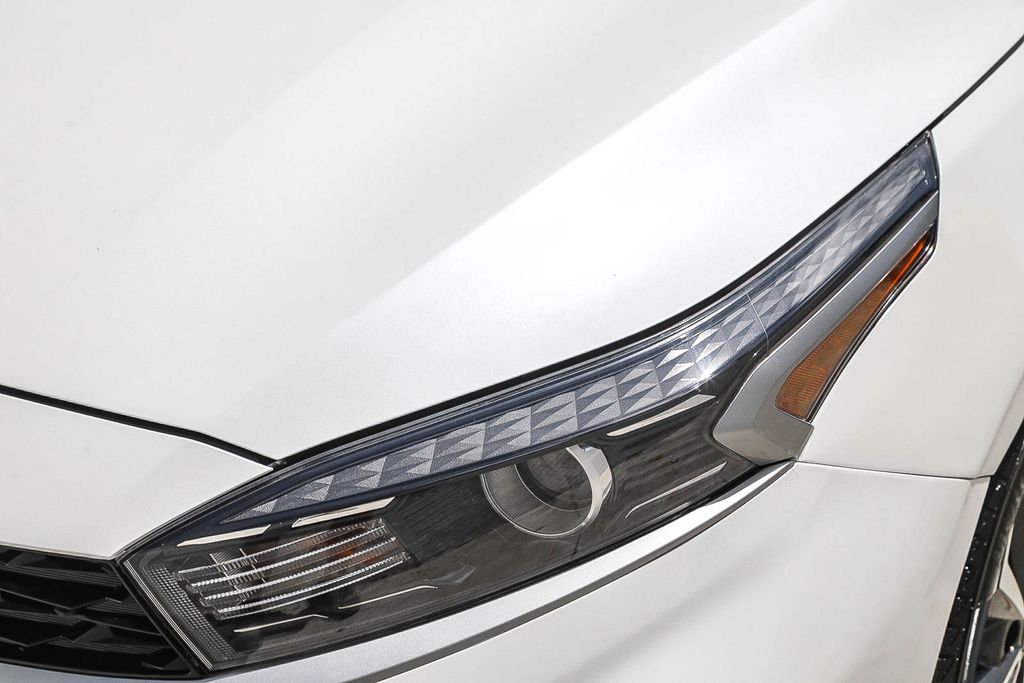 Thumbnail: 2024 Kia Forte - 19