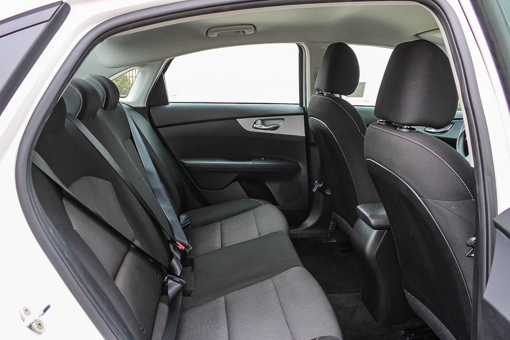 Thumbnail: 2023 Kia Forte - 10