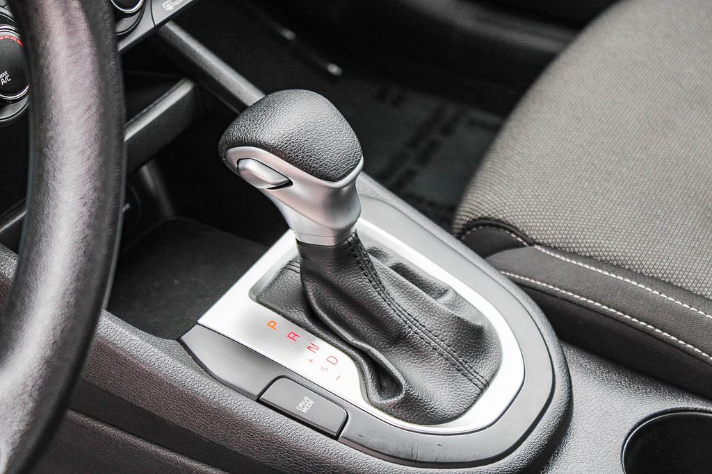 Thumbnail: 2023 Kia Forte - 12