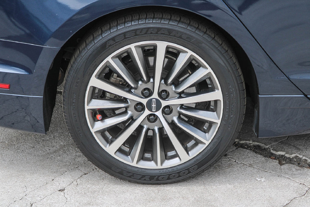 Thumbnail: 2017 Lincoln MKZ - 4