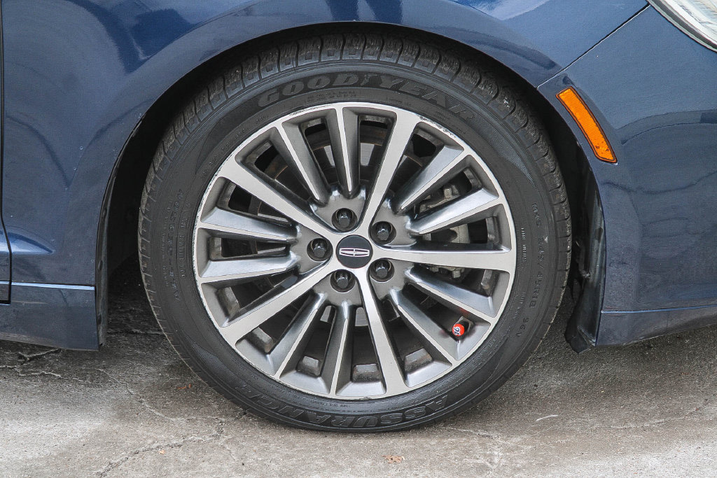 Thumbnail: 2017 Lincoln MKZ - 9