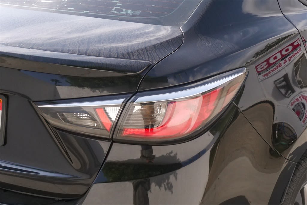 Thumbnail: 2019 Toyota Yaris - 11